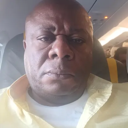 شقة Timothee كونيّا ذي نْيوبريُك